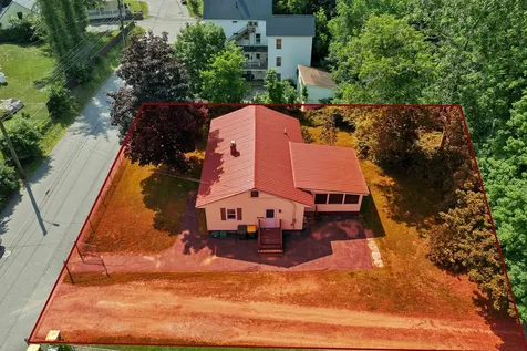 23 Merrimac Street Laconia NH 03246