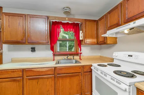 23 Merrimac Street Laconia NH 03246