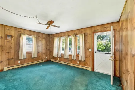 23 Merrimac Street Laconia NH 03246