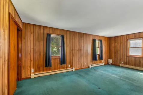 23 Merrimac Street Laconia NH 03246