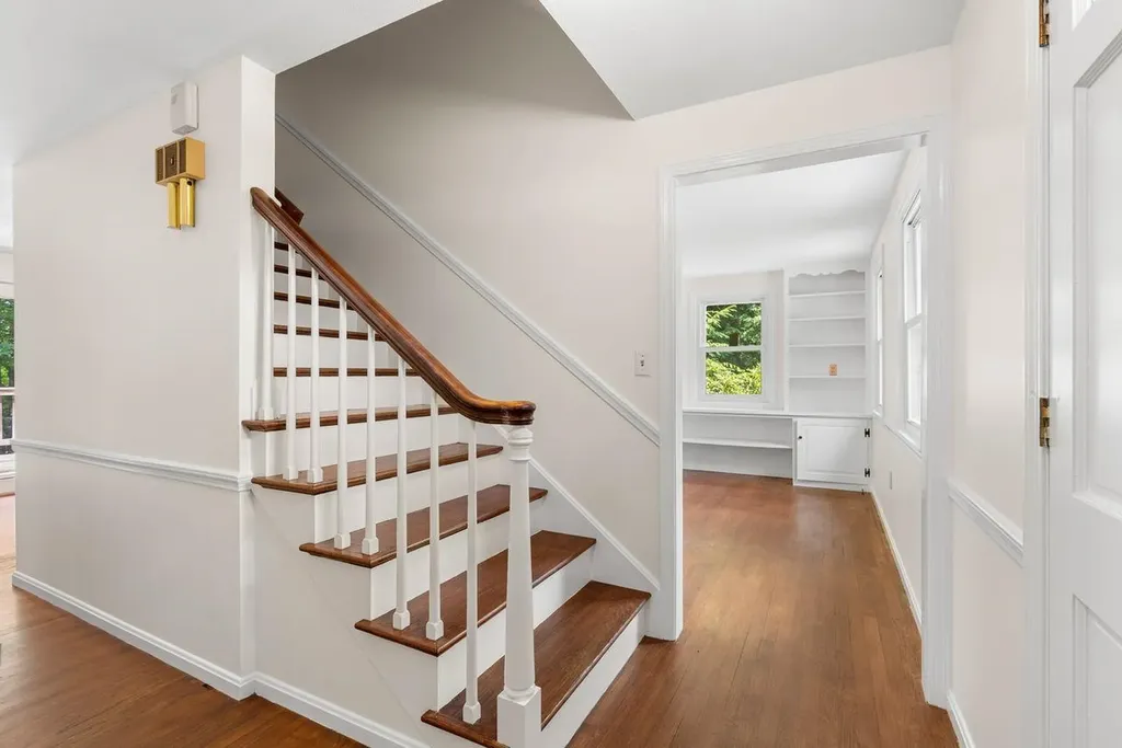 25 Birch Way New Hampton NH 03256