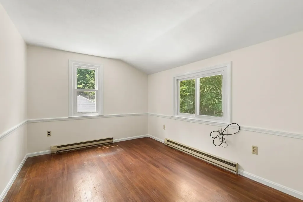 25 Birch Way New Hampton NH 03256