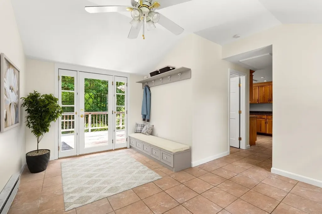 25 Birch Way New Hampton NH 03256
