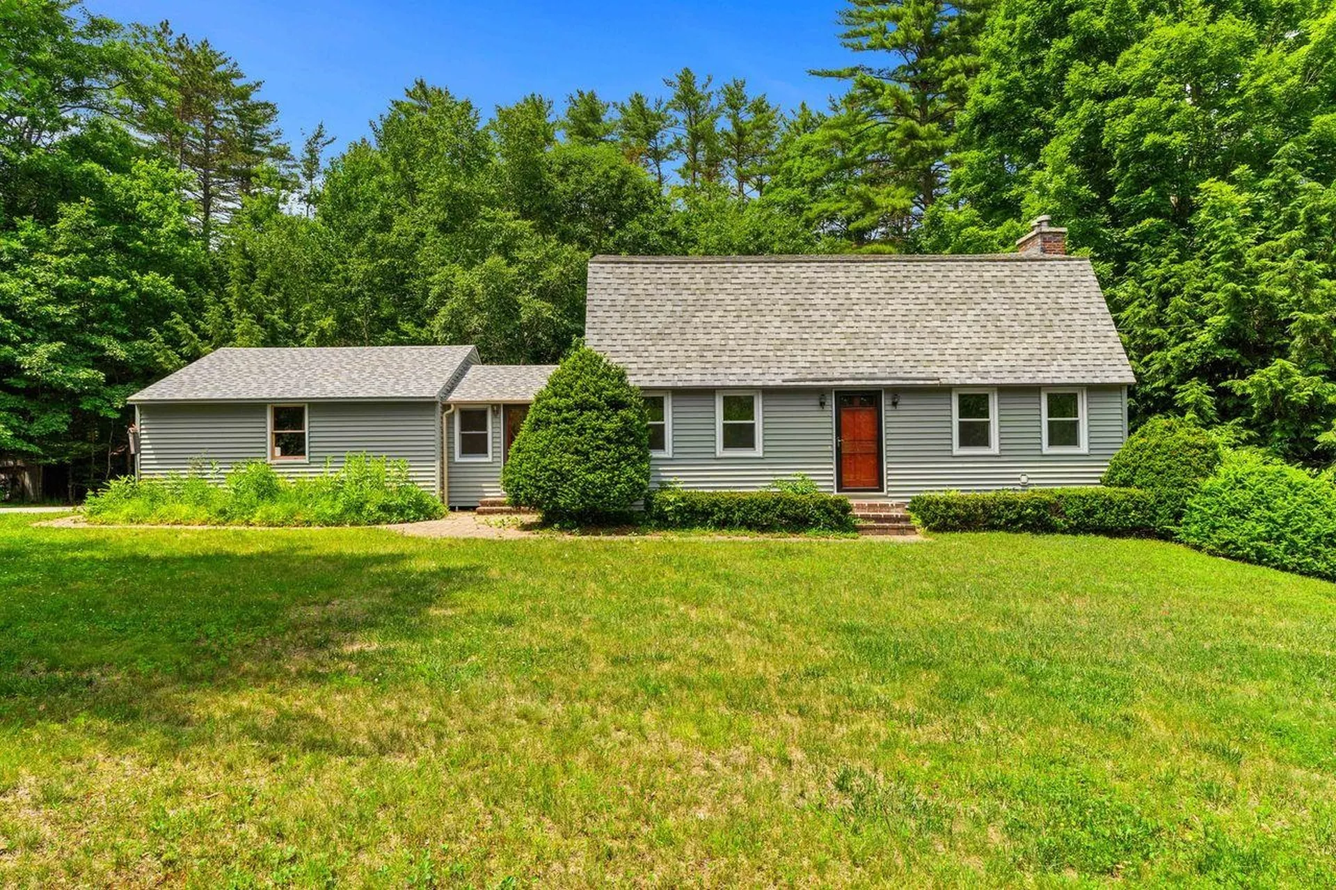 25 Birch Way New Hampton NH 03256