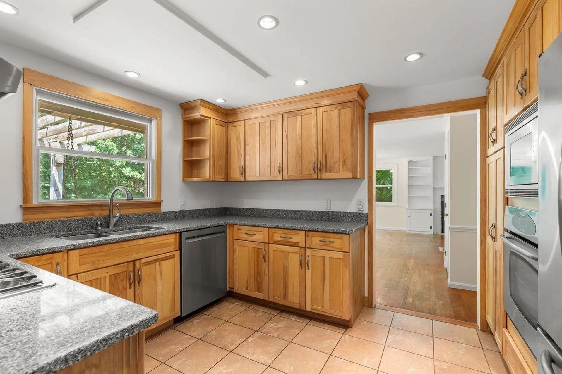 25 Birch Way New Hampton NH 03256