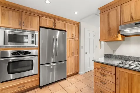 25 Birch Way New Hampton NH 03256
