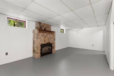25 Birch Way New Hampton NH 03256