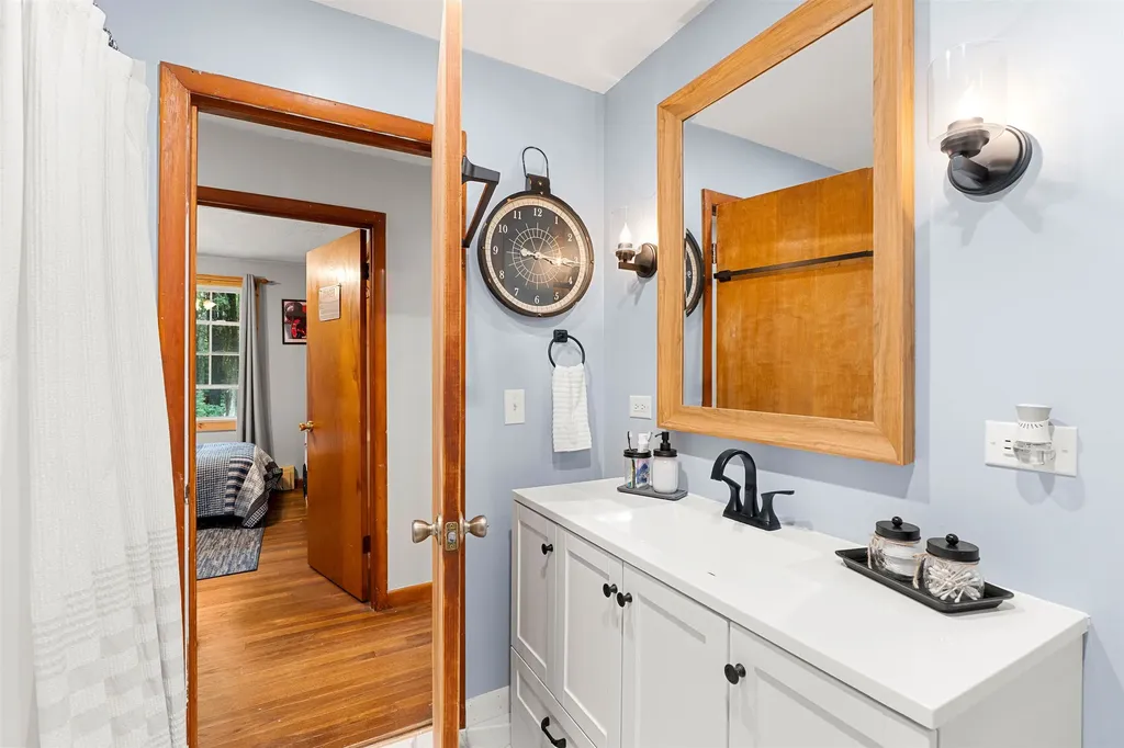 13 Barnard Hill Road Dunbarton NH 03046