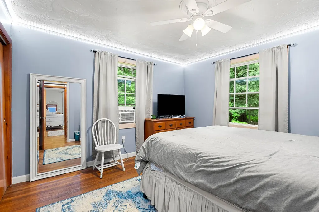 13 Barnard Hill Road Dunbarton NH 03046