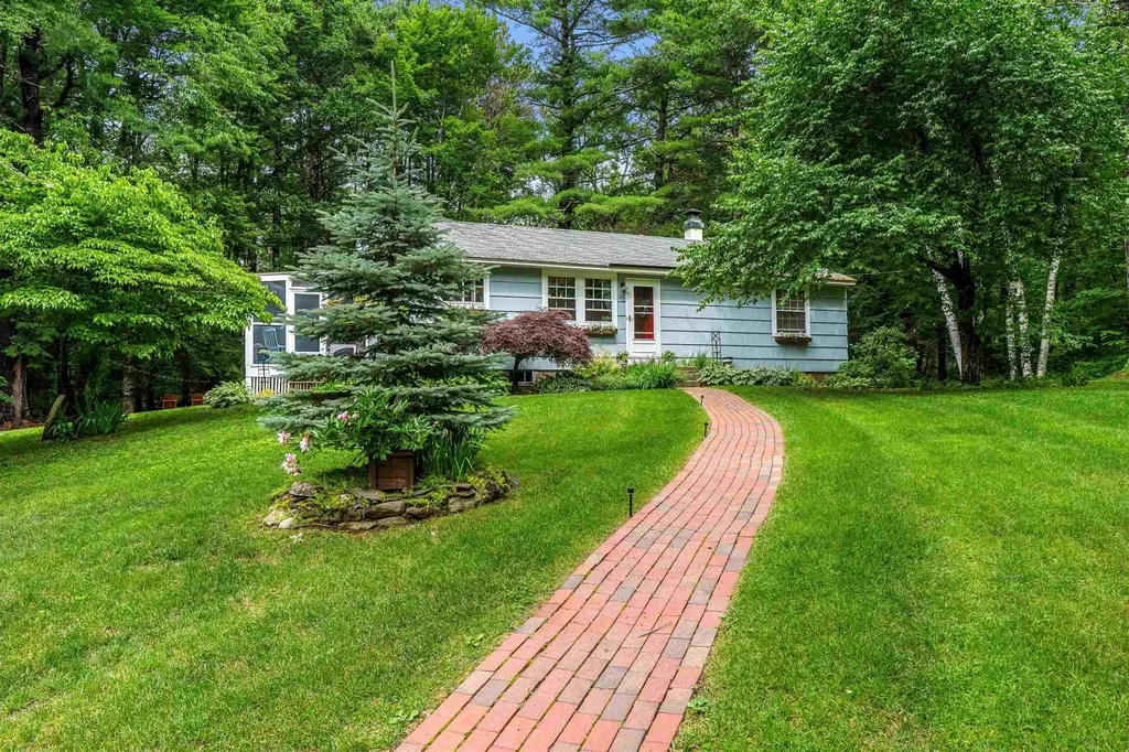 13 Barnard Hill Road Dunbarton NH 03046