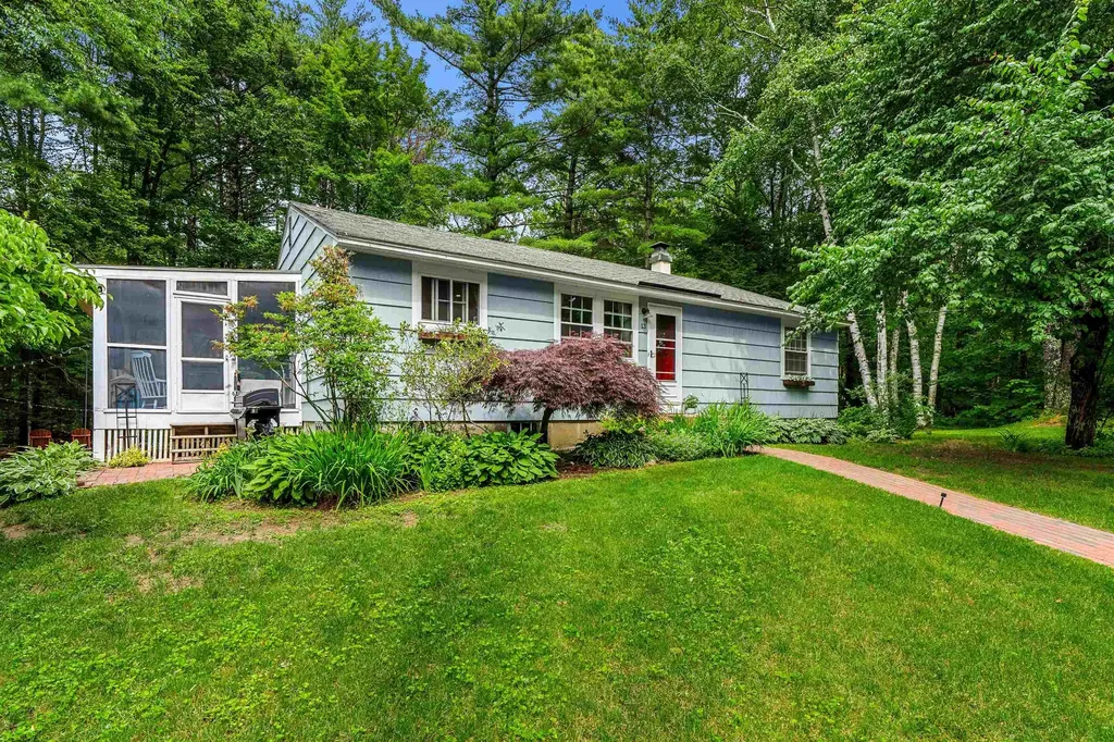 13 Barnard Hill Road Dunbarton NH 03046