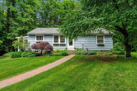 13 Barnard Hill Road Dunbarton NH 03046