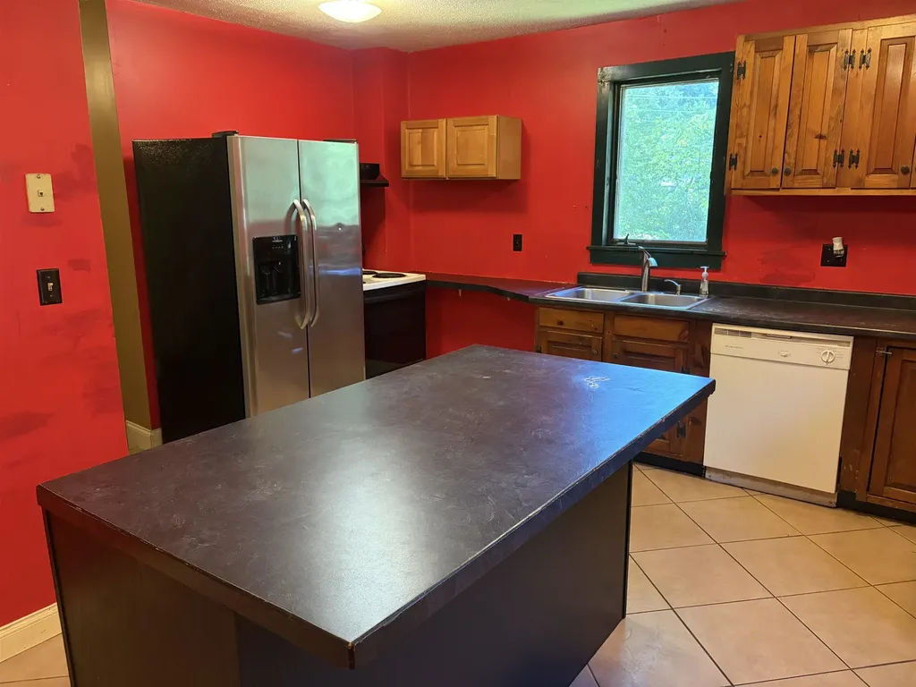 47 Taft Road Swanzey NH 03446