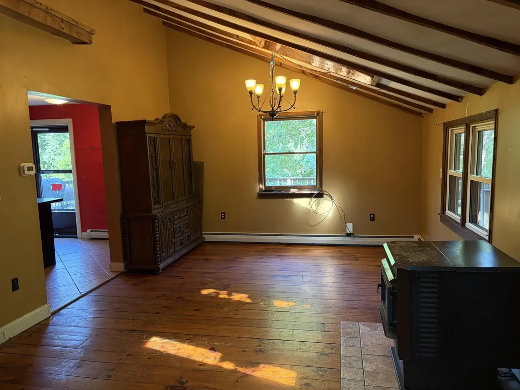 47 Taft Road Swanzey NH 03446