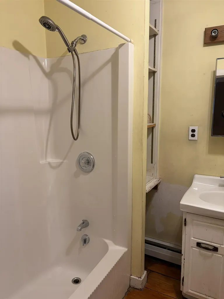 47 Taft Road Swanzey NH 03446