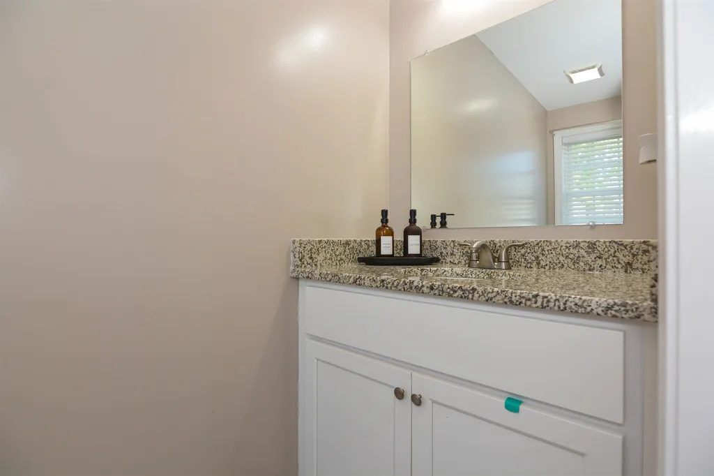 35 Cross Street Allenstown NH 03275
