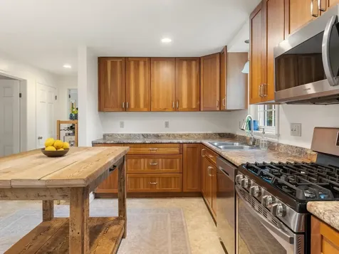 20 Sandalwood Road South Burlington VT 05403