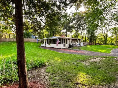 785 Holiday Point Road North Hero VT 05474