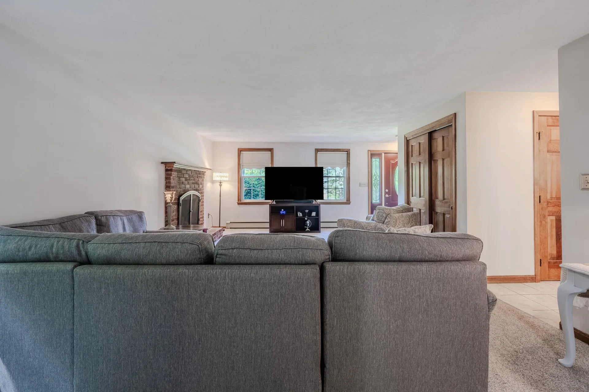 2 Paula Avenue Londonderry NH 03053