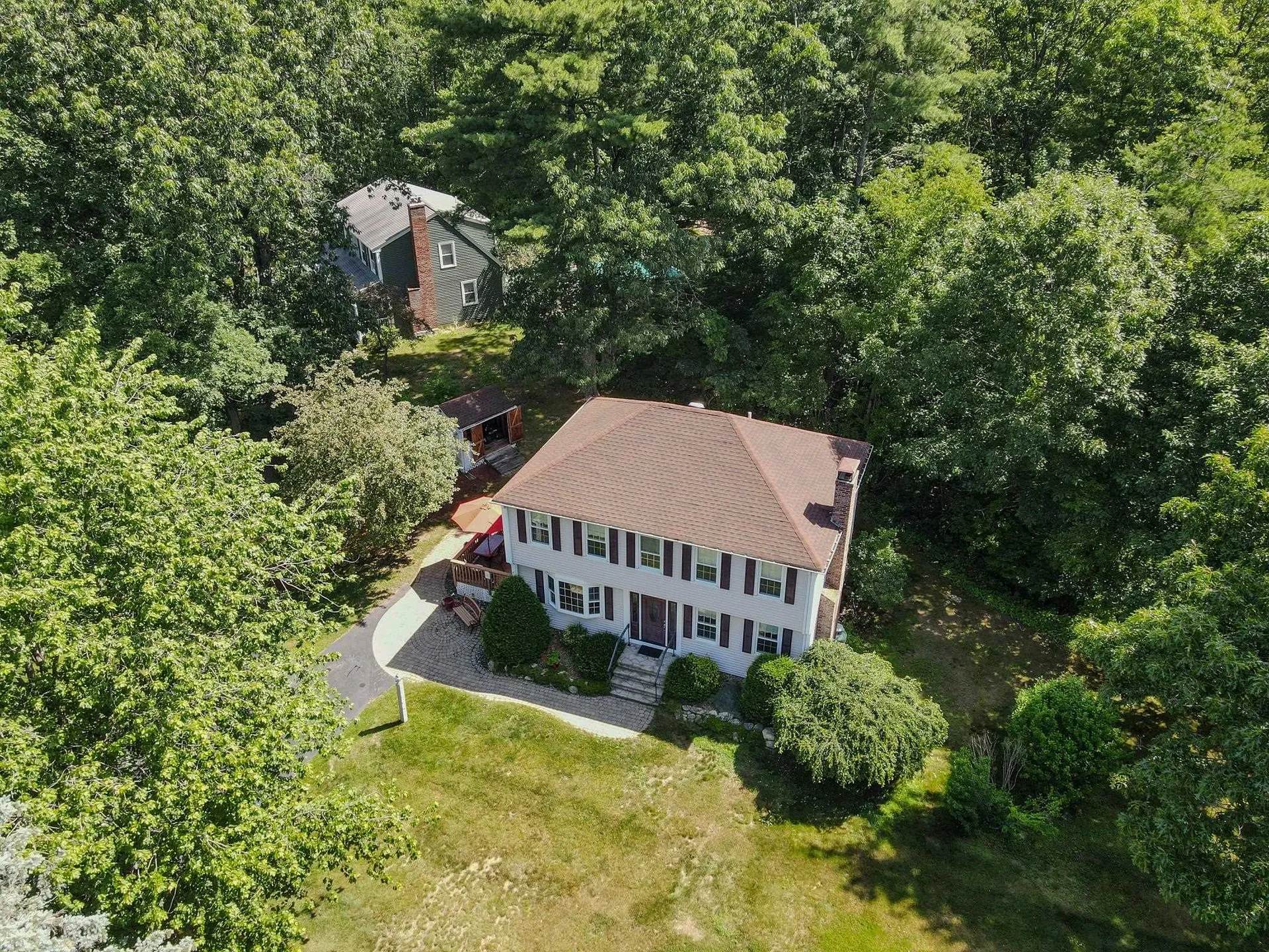 2 Paula Avenue Londonderry NH 03053