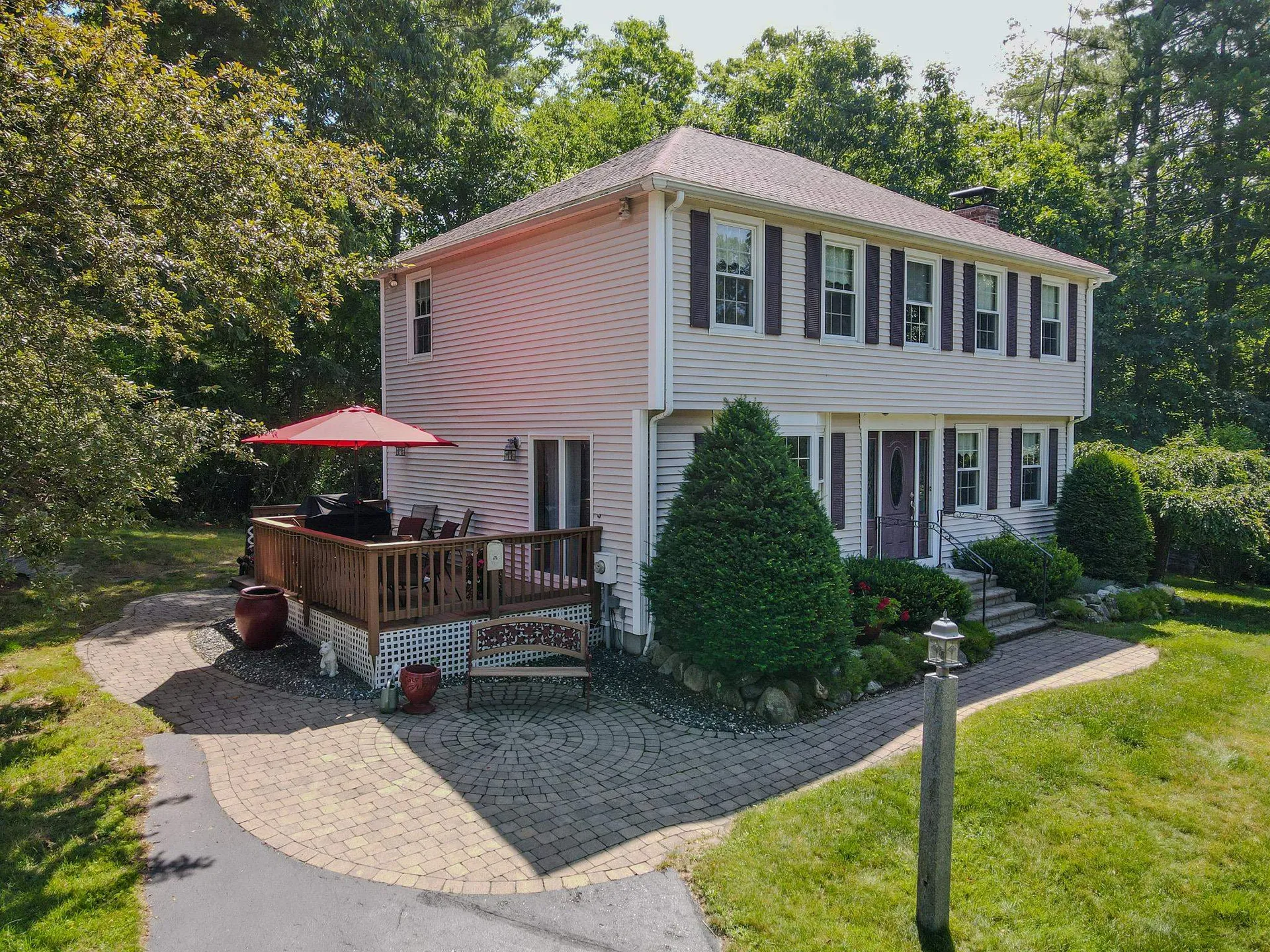 2 Paula Avenue Londonderry NH 03053
