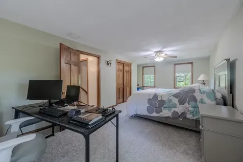 2 Paula Avenue Londonderry NH 03053