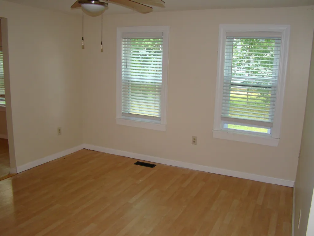 33 Norton Street Nashua NH 03064