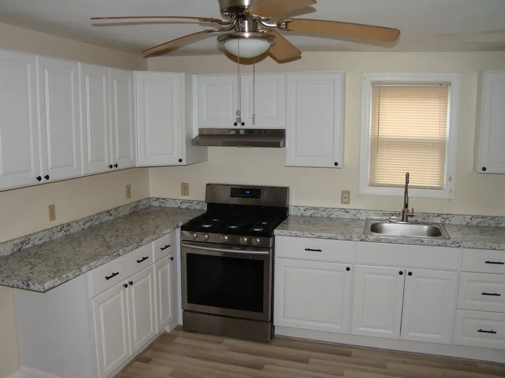 33 Norton Street Nashua NH 03064