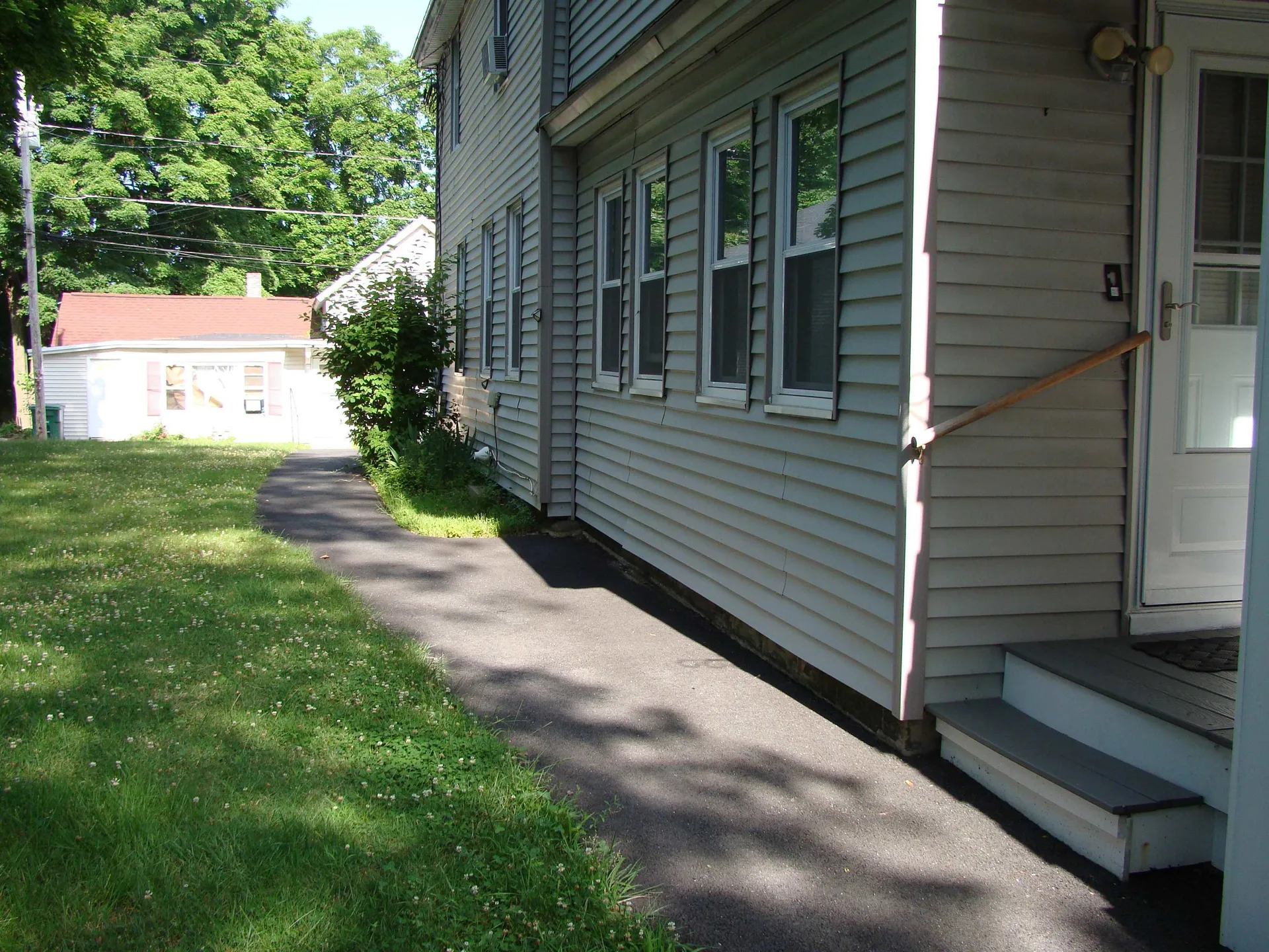 33 Norton Street Nashua NH 03064