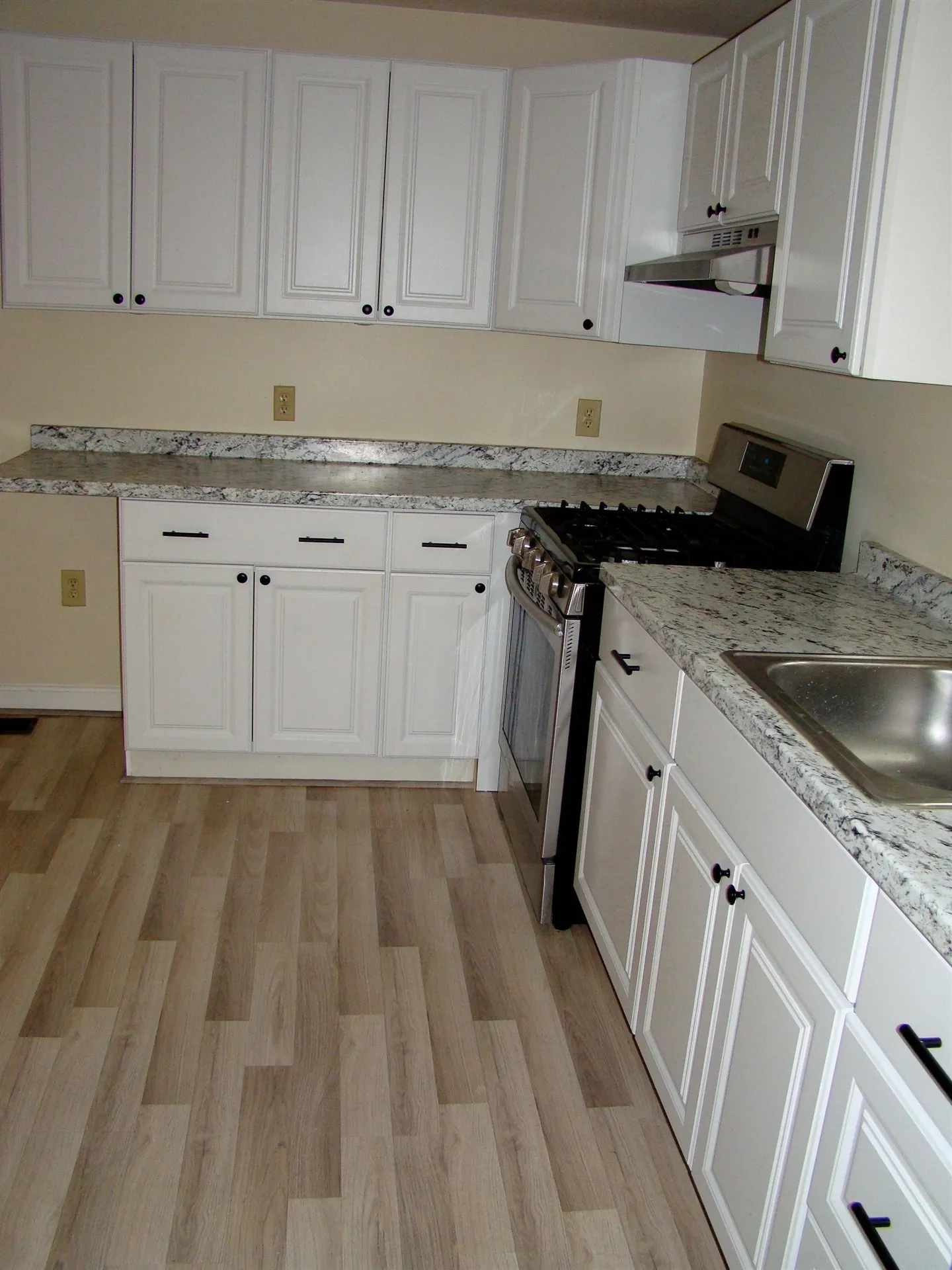 33 Norton Street Nashua NH 03064