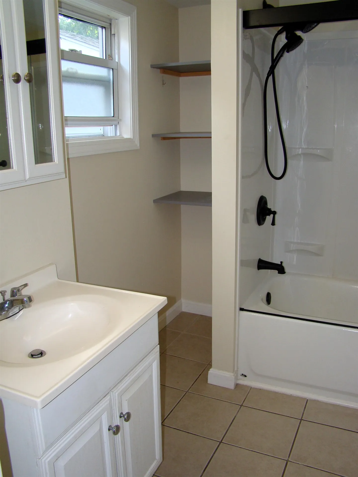 33 Norton Street Nashua NH 03064