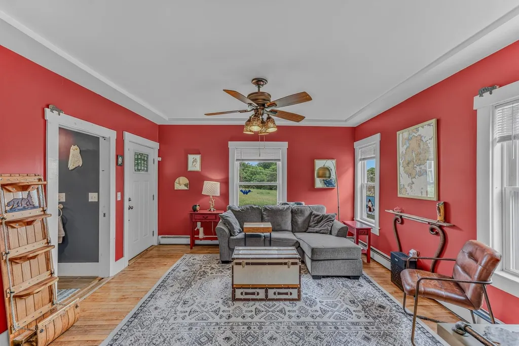 12 Governors Terrace Lancaster NH 03584