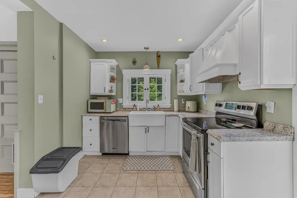 12 Governors Terrace Lancaster NH 03584
