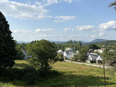 12 Governors Terrace Lancaster NH 03584