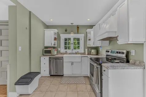 12 Governors Terrace Lancaster NH 03584