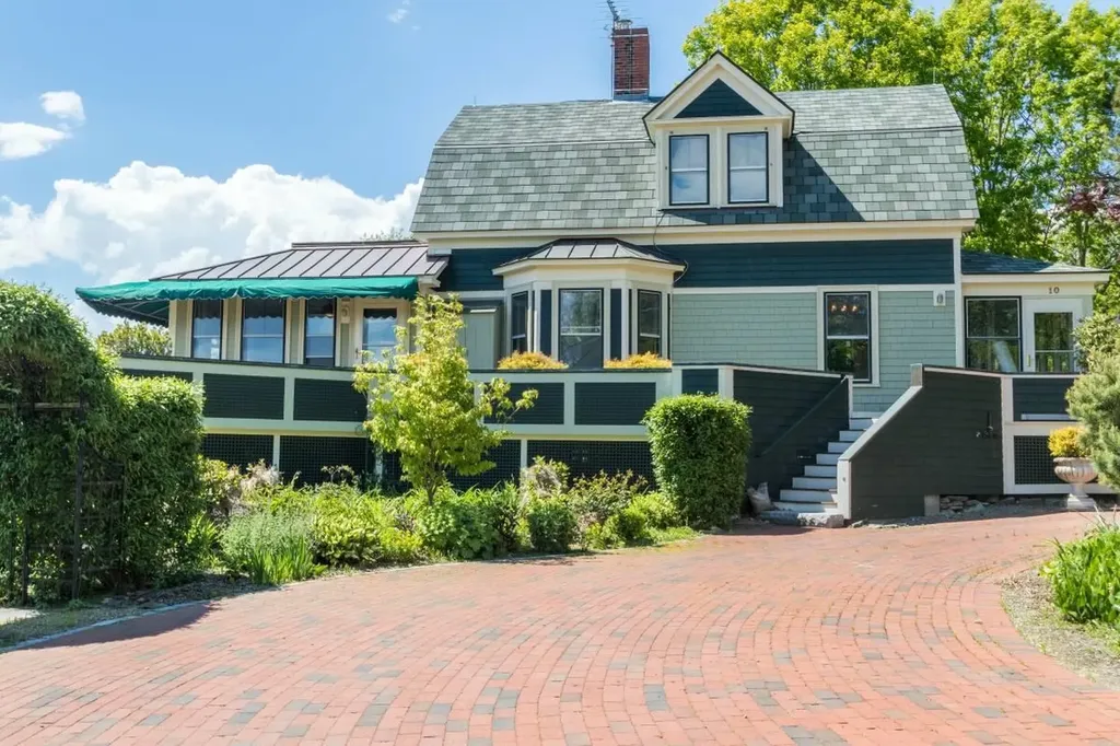 10 Sea Road North Hampton NH 03862