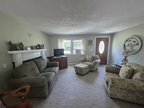 108 Newton Road Plaistow NH 03865