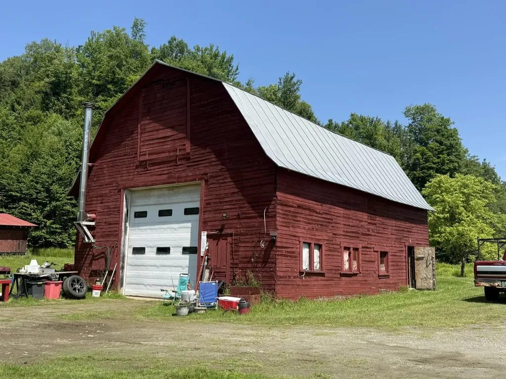 7657 Vt Route 14 Woodbury VT 05681