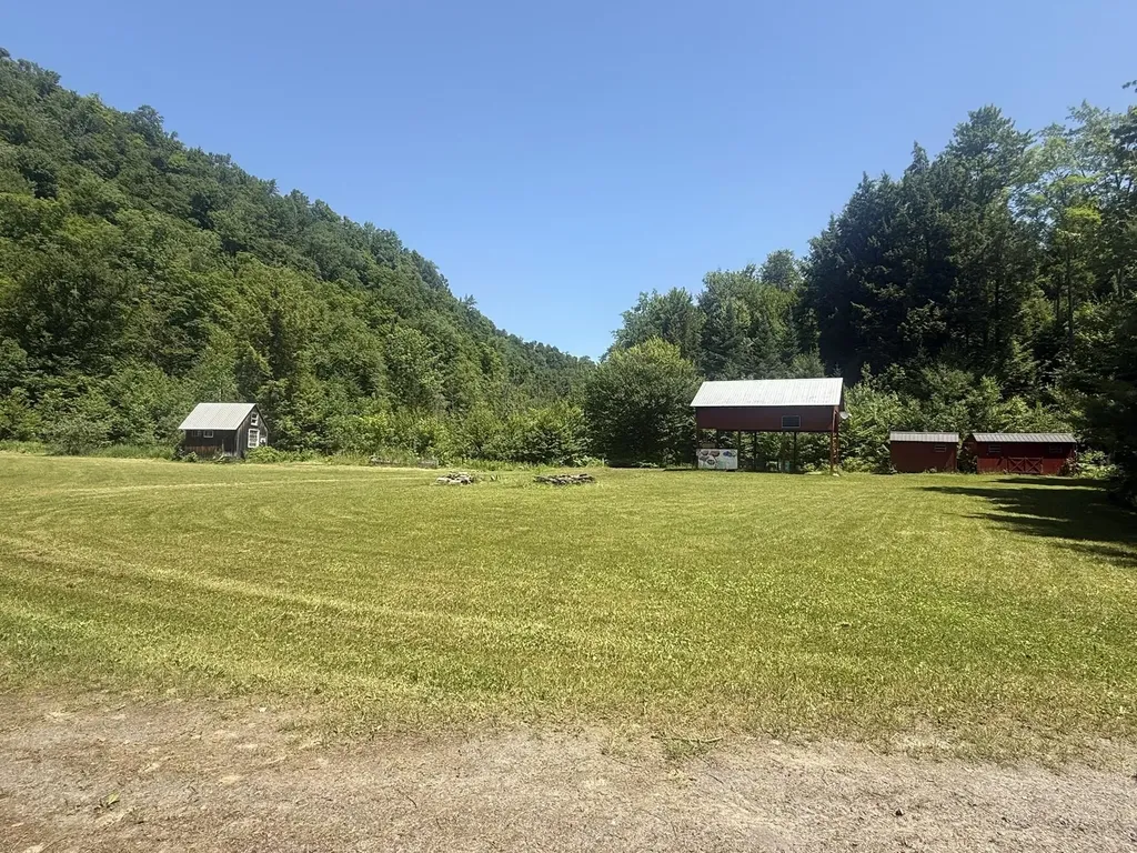 7657 Vt Route 14 Woodbury VT 05681