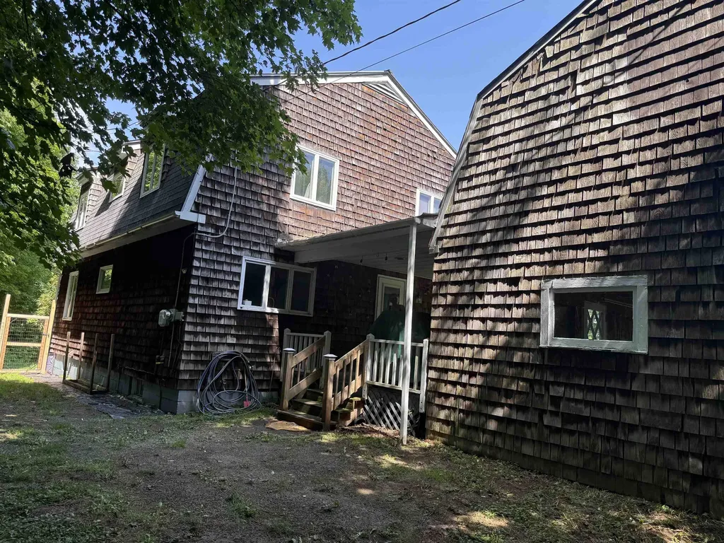 2074 Elmore Road Morristown VT 05661