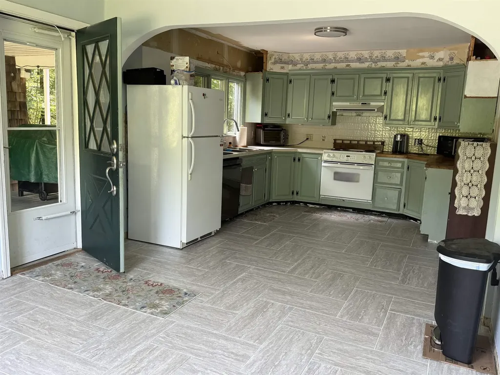 2074 Elmore Road Morristown VT 05661