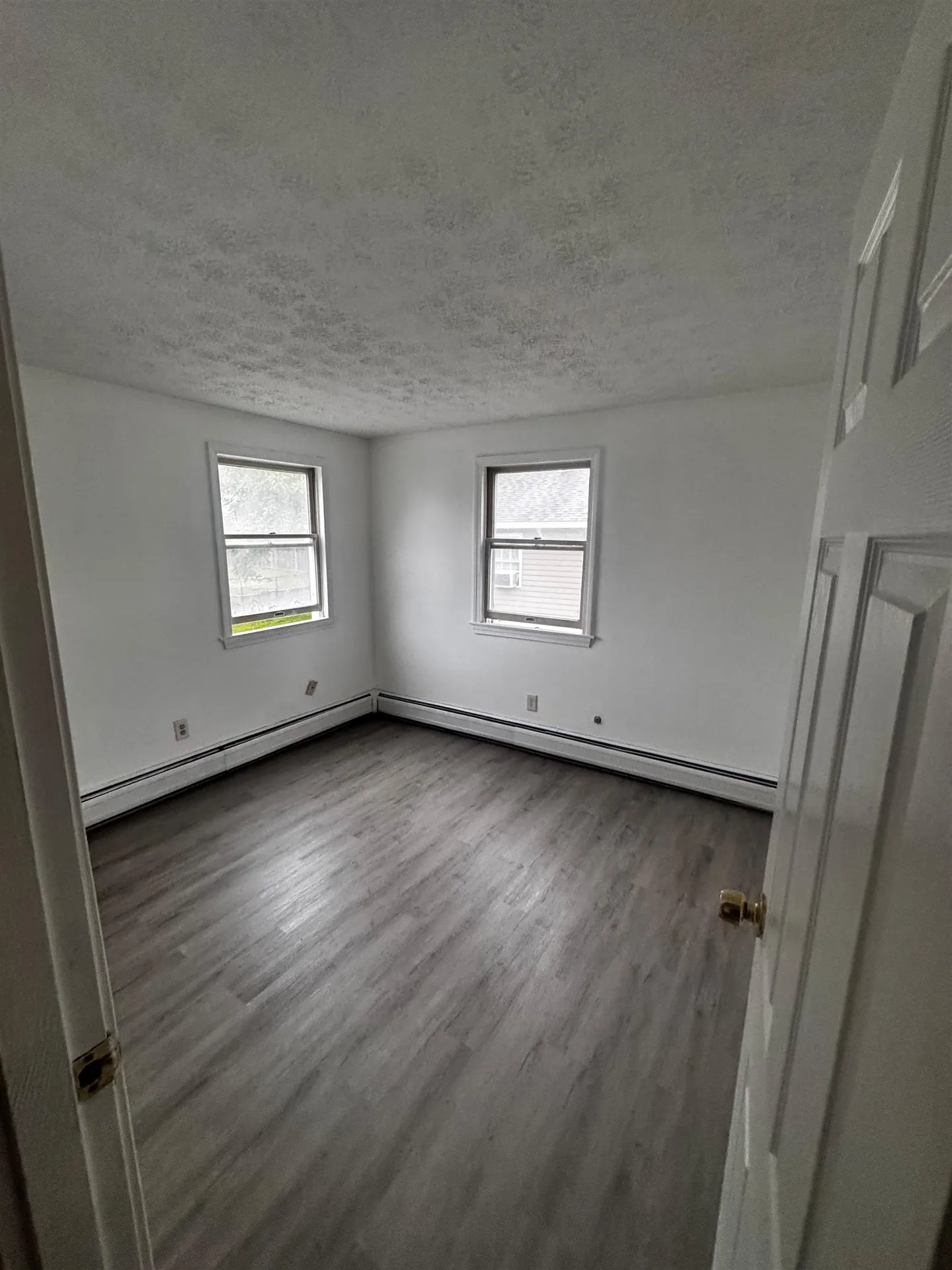 564 B Lake Avenue Manchester NH 03103