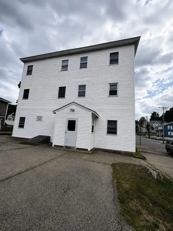 564 B Lake Avenue Manchester NH 03103