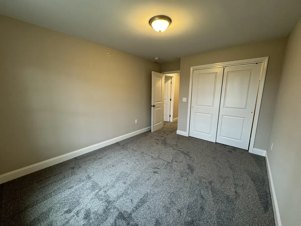 108 Mammoth Road Hooksett NH 03106
