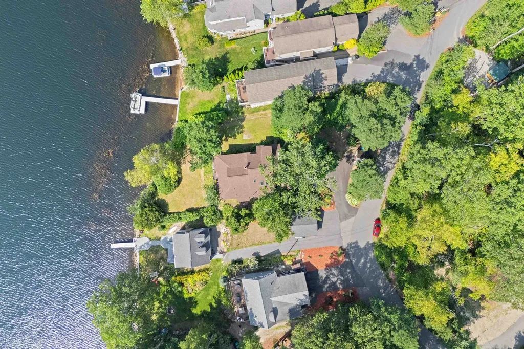 21 Goodridge Avenue Salem NH 03079
