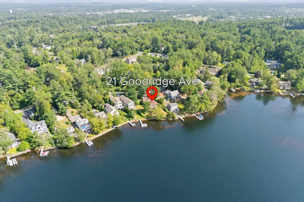 21 Goodridge Avenue Salem NH 03079