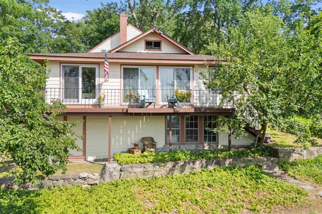 21 Goodridge Avenue Salem NH 03079