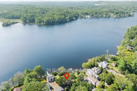 21 Goodridge Avenue Salem NH 03079