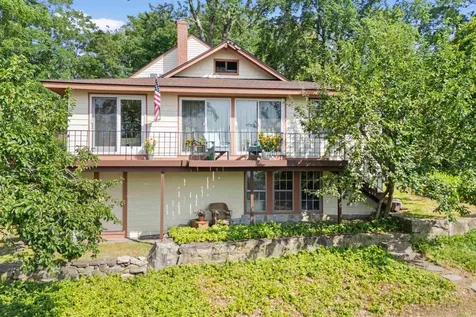 21 Goodridge Avenue Salem NH 03079