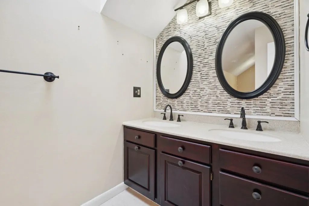 29 Blodgett Brook Road Newbury NH 03255